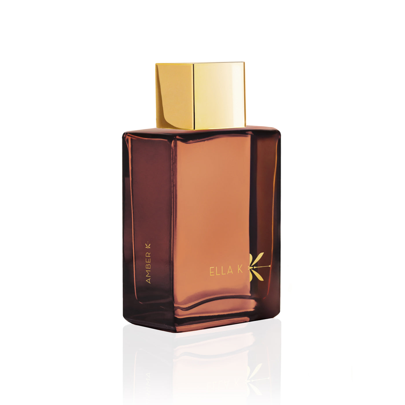 Flacon de parfum Amber K d’Ella K avec capuchon doré, vu de trois quarts sur fond blanc.